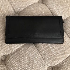 NEIMAN MARCUS brand wallet black
